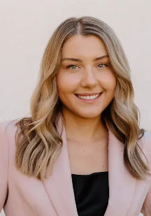 headshot vokula - Copy headshot vokula - Copy